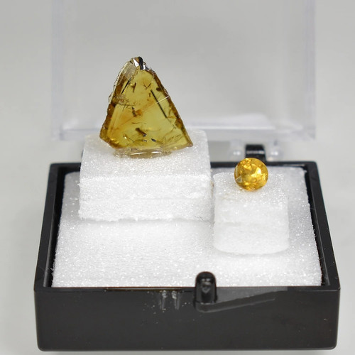 Sphène titanite du pakistan - /,