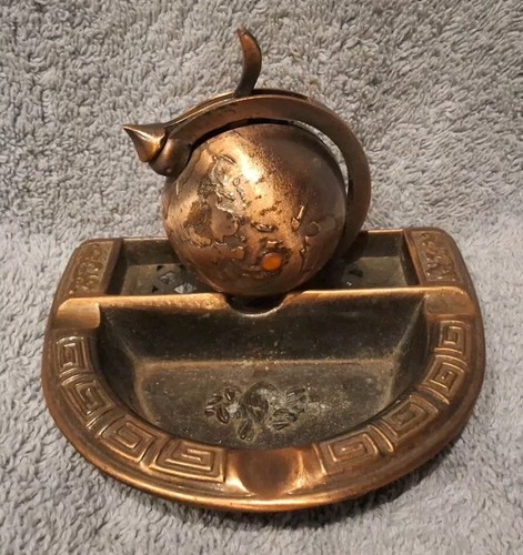 Rare cendrier briquet métal - &,