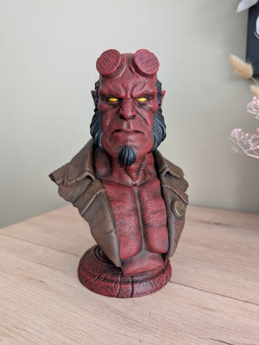 Hellboy buste fanart - hellboy,