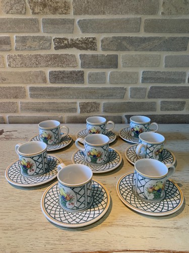 Ensemble tasses et - de, 8