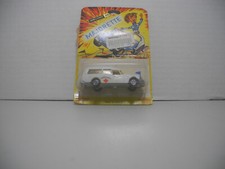 Majorette 206 Citroen DS 21 Ambulance VG on card