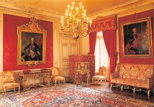 63 PARENTIGNAT SALON ROUGE