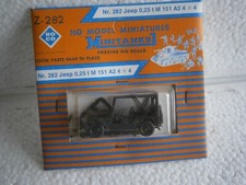 VOITURE JEEP MUTT M151 A2 4X4