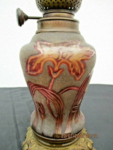 Lampe petrole pate verre decor