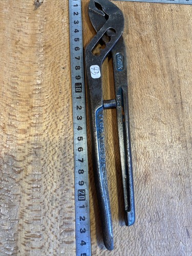 Old tool - (no., tool,
