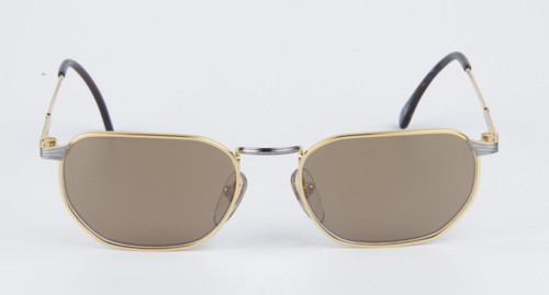 300 lunettes soleil - 300€,