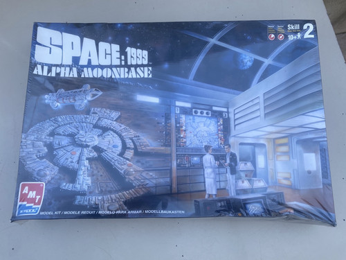 Amt model kit cosmos - --amt,