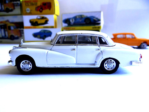 Rio mercedes benz typ - 1/43,