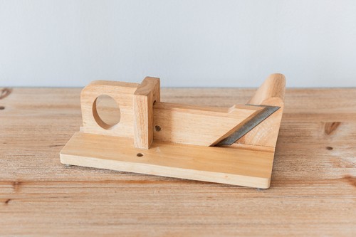 Coupe saucisson bois - en,