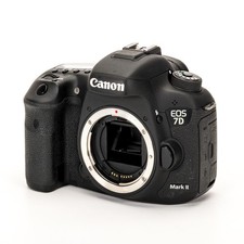 Canon EOS 7D Mark II env. 56