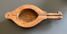 Ancien Moule à Beurre - Décor Fleur - Bois  - fermeture par le manche