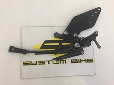 PLATE-FORME AVANT GAUCHE