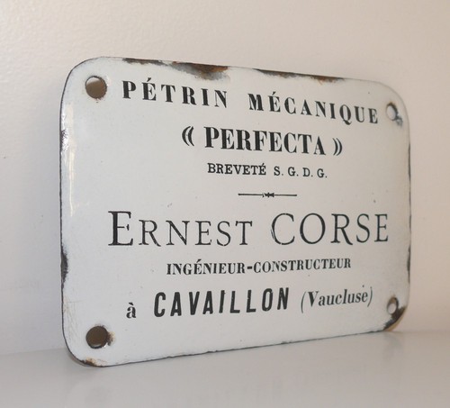 Plaque émaillée ancienne - , de