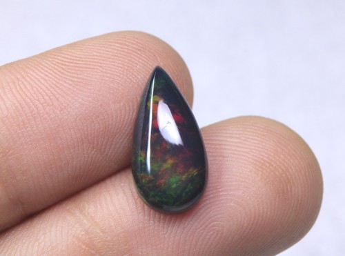 Cabochon opale noire