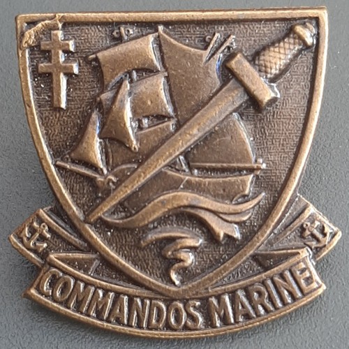 Insigne badge vis mm - à, 25