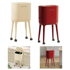 Poubelle à roulettes de type