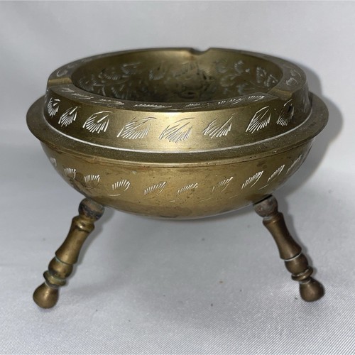 Ancien cendrier laiton - en,