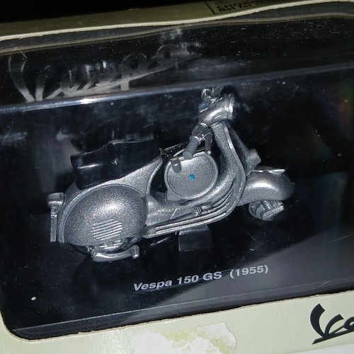 Moto scooter miniature mob old