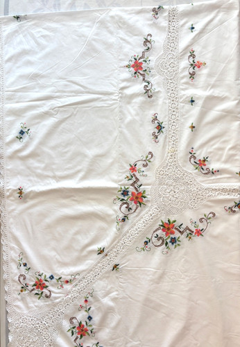 Nappe blanche brodée - , 2,50