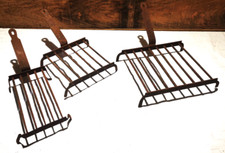 3 ANCIENS  GRIL VIANDE CHEMINEE BARBECUE