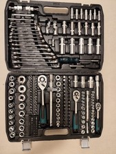 Caisse à Outils  Ensemble