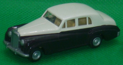 Praline bentley 1 - bentley, ho