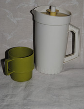 🌟TUPPERWARE Pichet Cruche Gobelet Couvercle Hermétique 1 Litre Vintage Beige