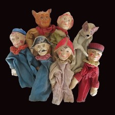 lot consisting of 7 hand puppets for Guignol theatre