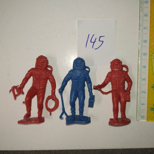 Ancienne figurine plastique - plastique,