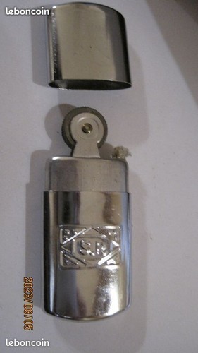 Ancien briquet essence en - ancien, a