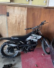 X-PRO Hawk 150cc Dirt Bike with 5-Speed Manual Transmission Kick Start Pit Bike
