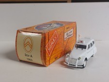 Citroën 2 CV A Ambulance