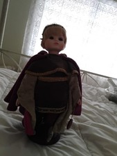 Mundia Createur porcelain doll