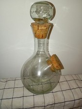 Carafe a vin ou autre avec