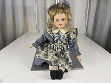 Poupée d'artiste poupée de