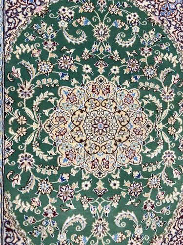 Superbe tapis nain - nain, main