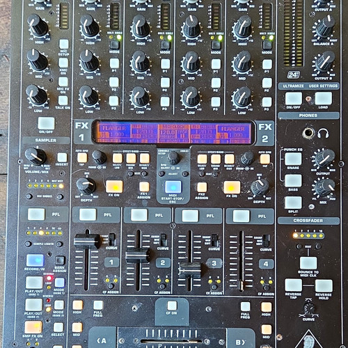 Behringer ddm4000 digital - digital, dj