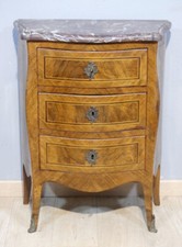 Louis XV period Louis XV chest of drawers in walnut veneer, mid-18th century Ita
