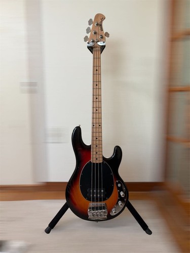 Music man stingray - man, sunburst