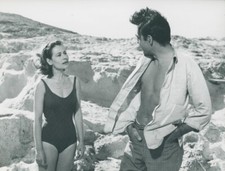 ANNIE GIRARDOT RICHARD