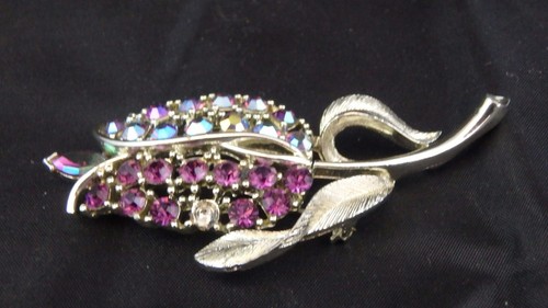 Vintage lisner floral broche - lisner,