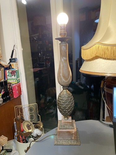 Ancienne grande lampe - lampe, ananas