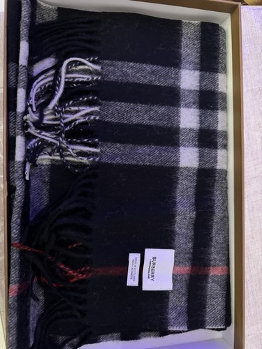 écharpe burberry noire 100 - Écharpe, 100%