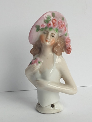 Demi figurine en - en, porcelaine