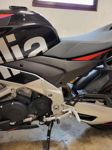 Caches sous selle - selle, aprilia