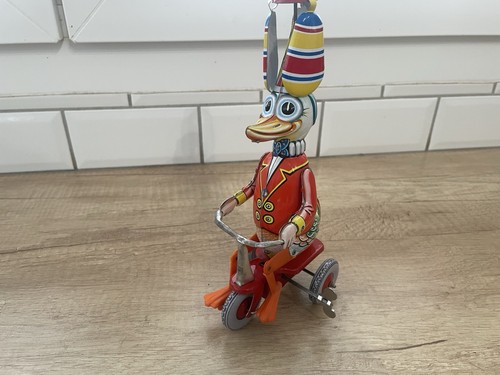 Canard sur tricycle - canard, western