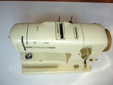 Machine à coudre Bernina 730