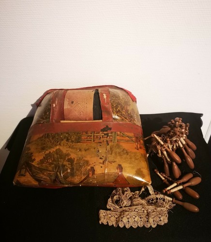 Ancien carreau dentellière - de,
