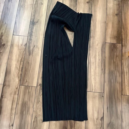 Pleats please issey miyake - pleats,