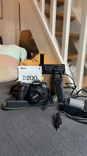Nikon d200 grip - d200, +